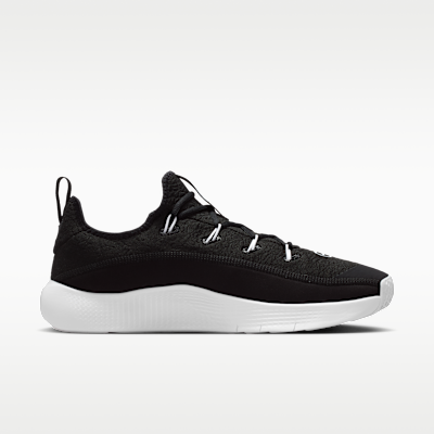 NIKE公式】レブロン TR 1 メンズ ワークアウトシューズ.オンライン